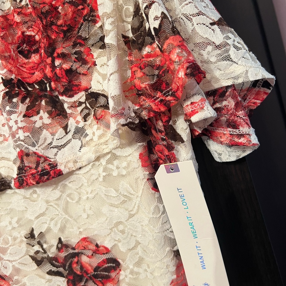 Almost Famous Red and White Floral Lace Midi Dress - Picture 4 of 6